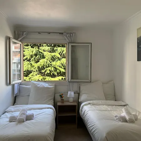 Cozy Family Cocoon In Paris